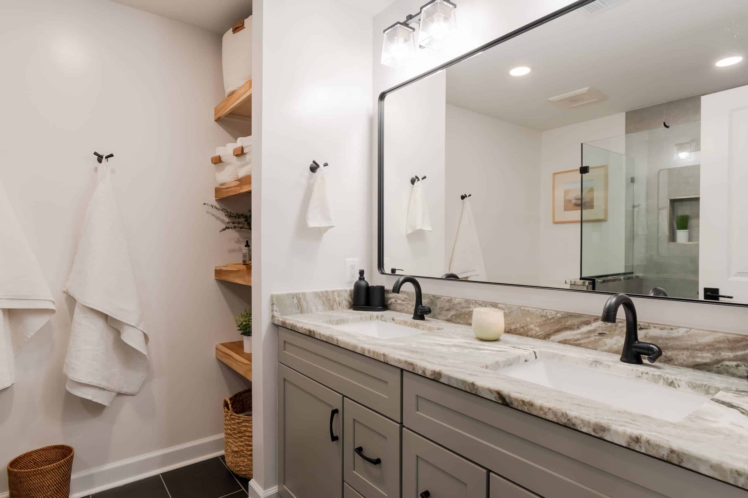 Expanded Primary Bath Retreat Simenauer 26 scaled